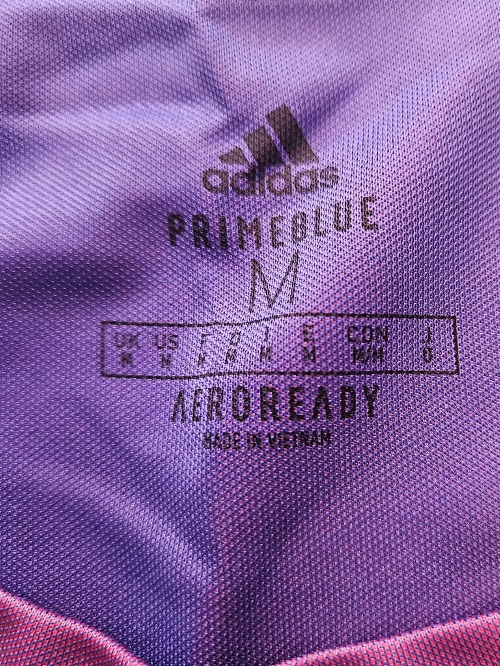 NWOT Men's Adidas Primeblue Aeroready short sleeve active top - Purple sz Medium - Picture 3 of 3